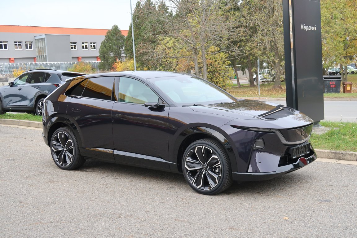 Mazda CX-6e