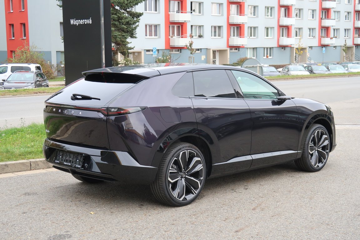Mazda CX-6e