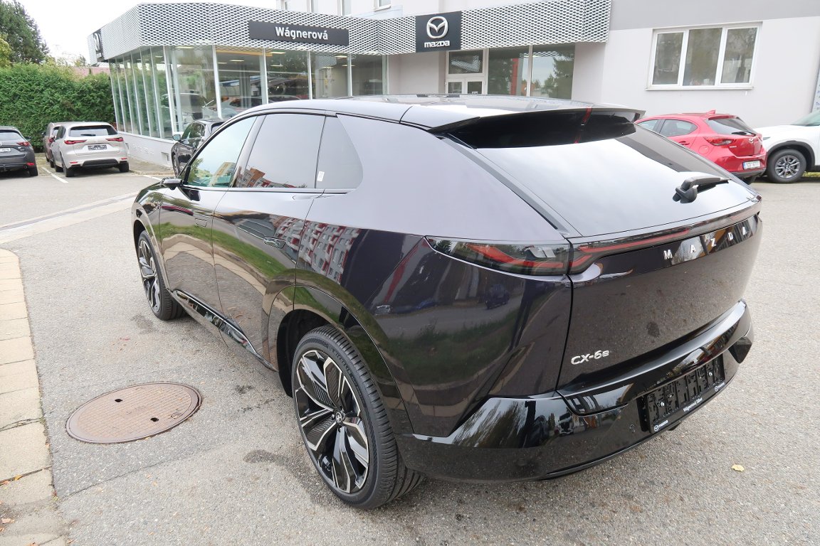 Mazda CX-6e