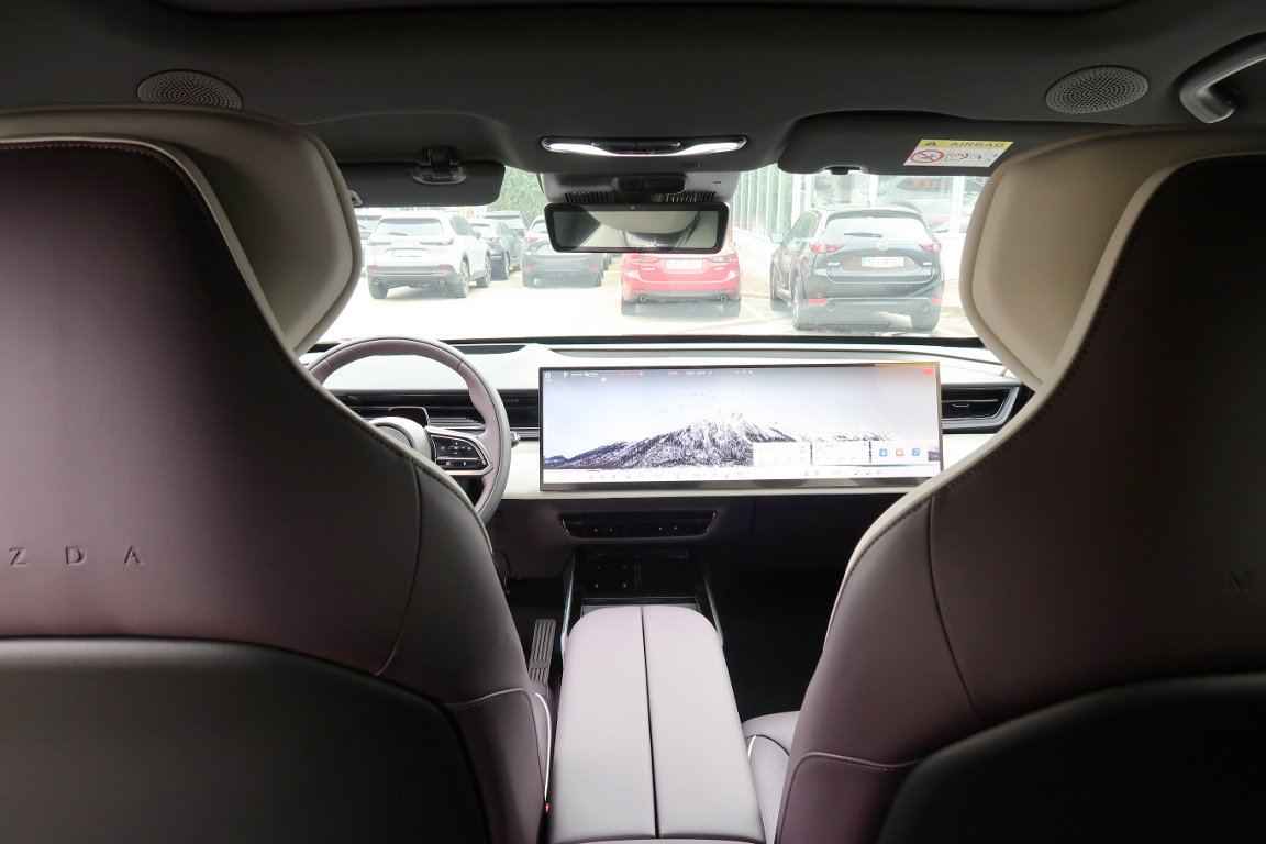 Mazda CX-6e