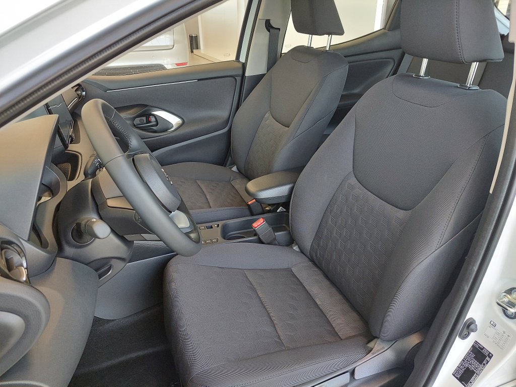 Mazda 2 Hybrid
