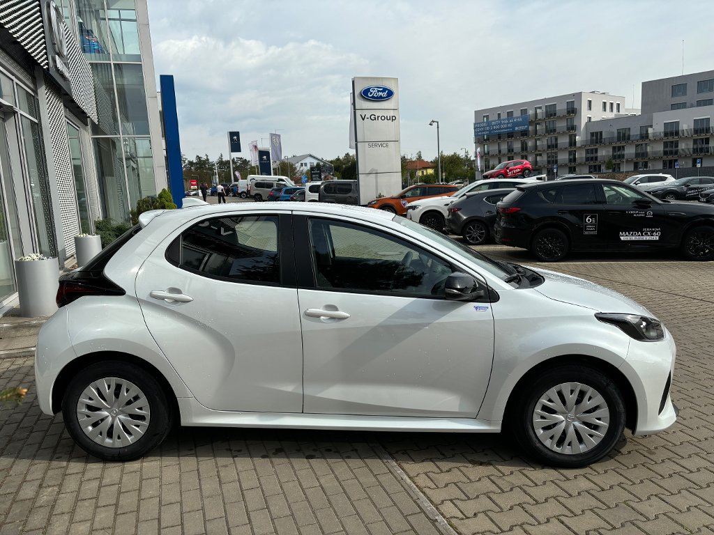Mazda 2 Hybrid
