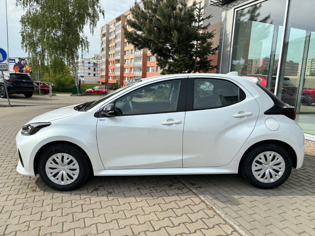 Mazda 2 Hybrid