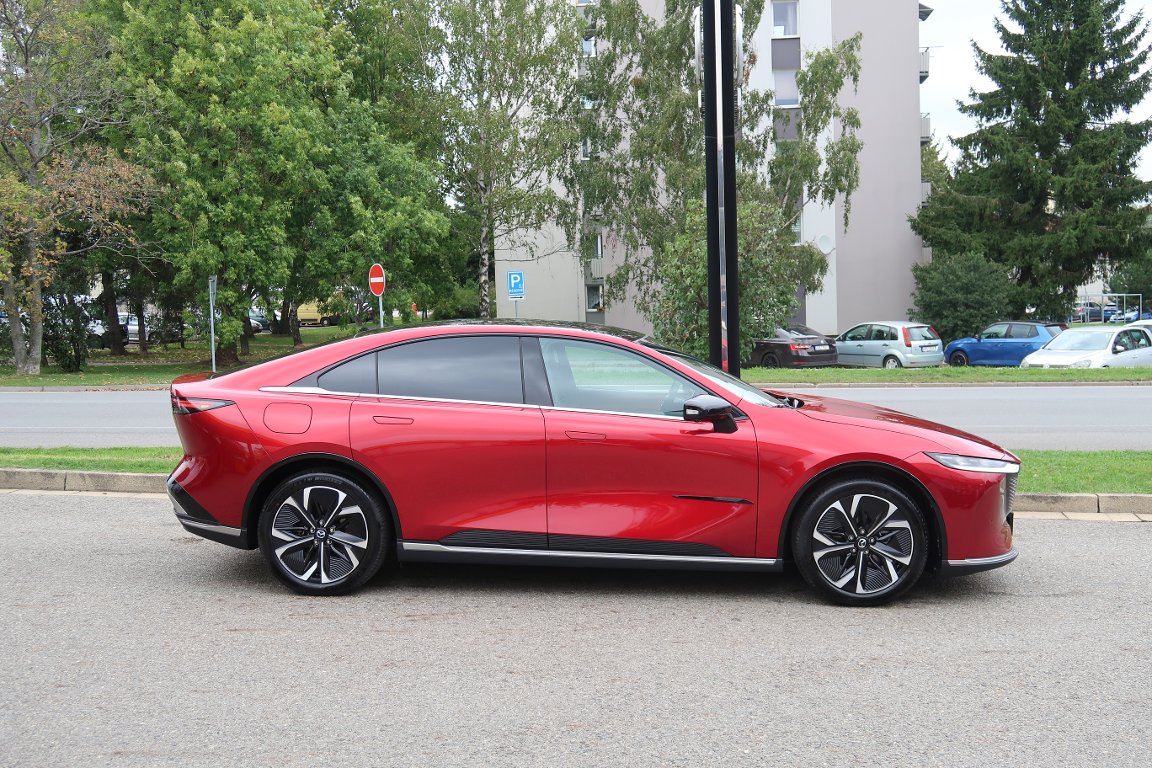 Mazda 6e