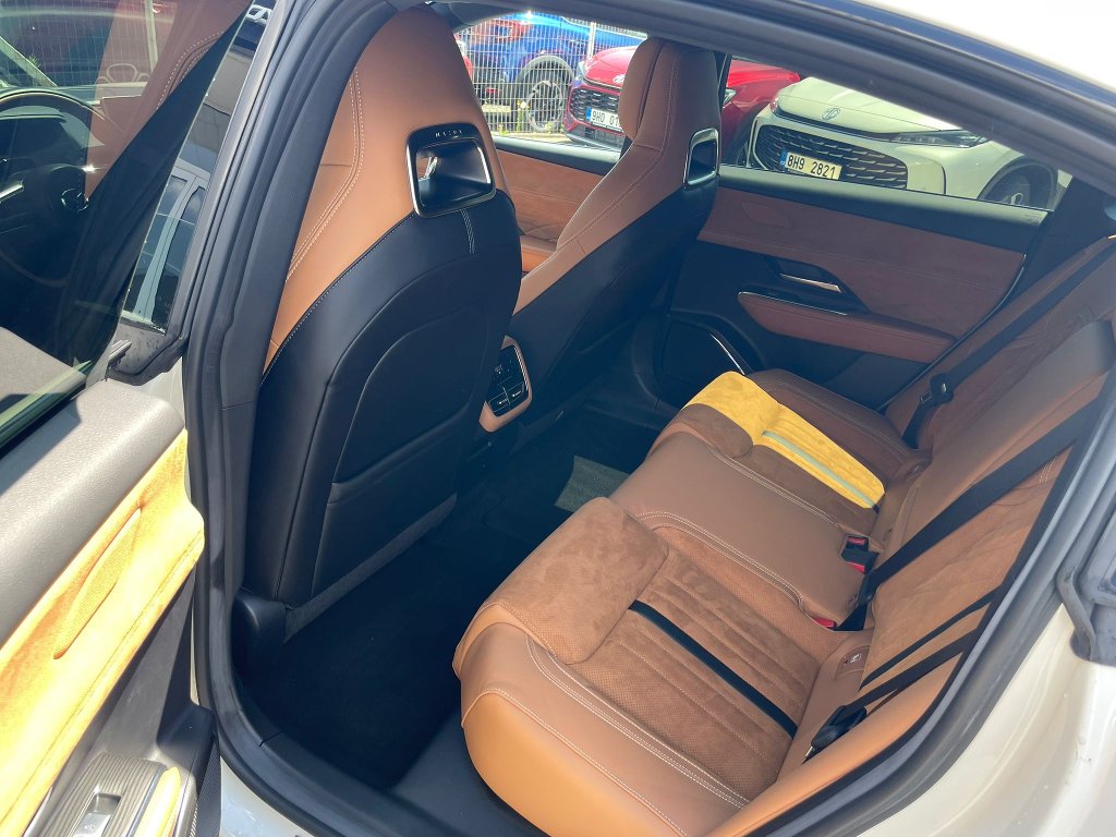 Mazda 6e