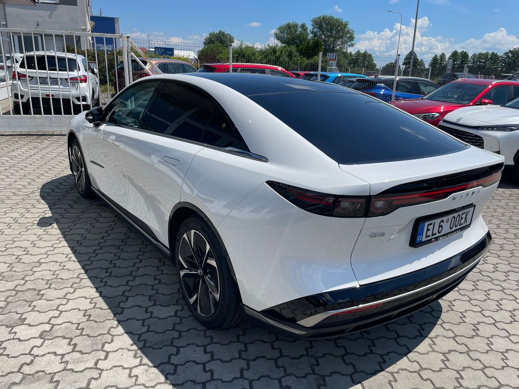 Mazda 6e