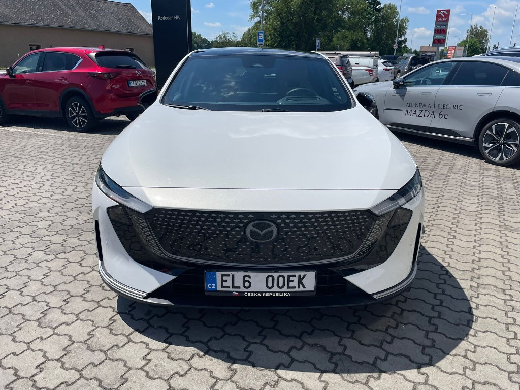 Mazda 6e