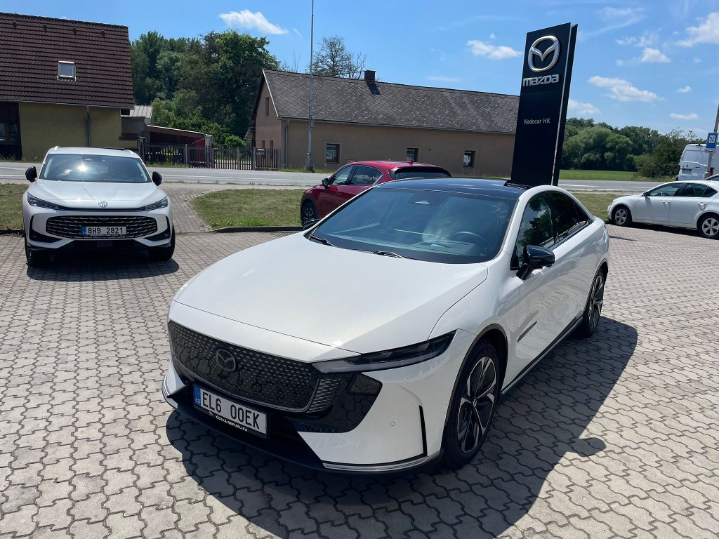 Mazda 6e