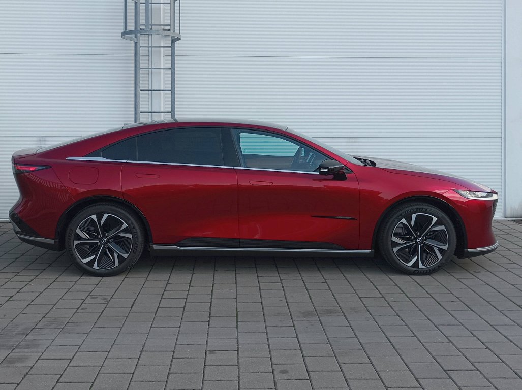 Mazda 6e