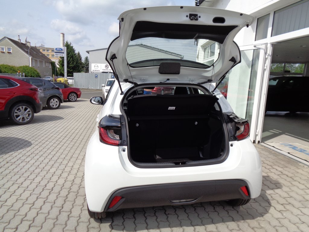 Mazda 2 Hybrid
