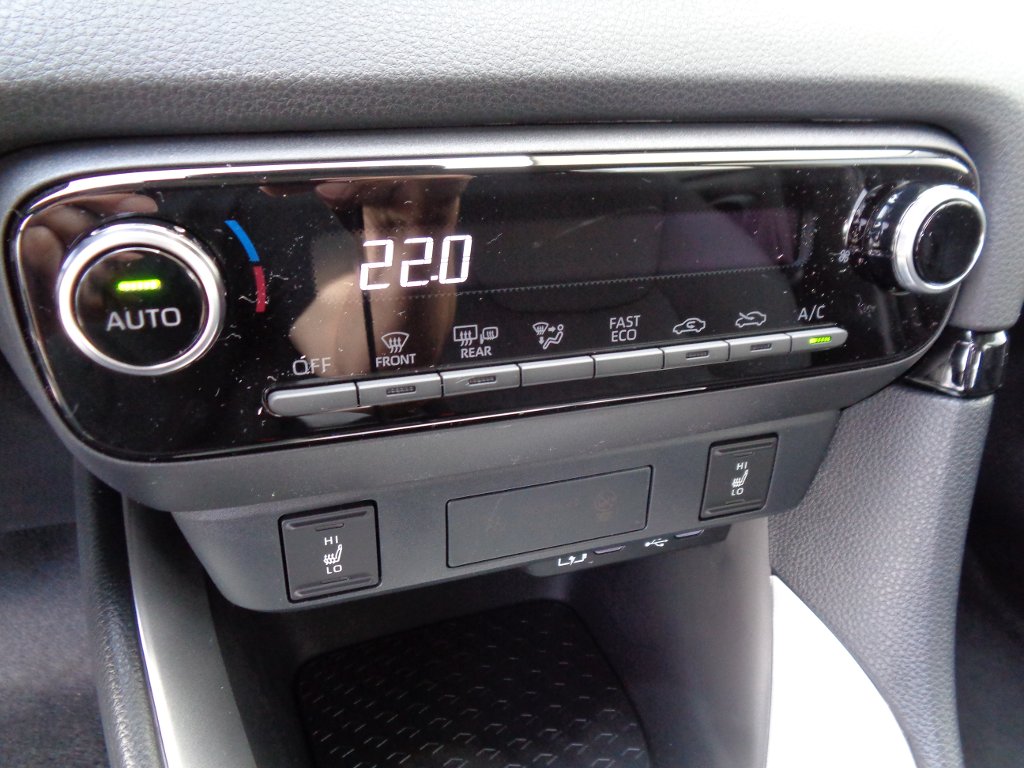 Mazda 2 Hybrid