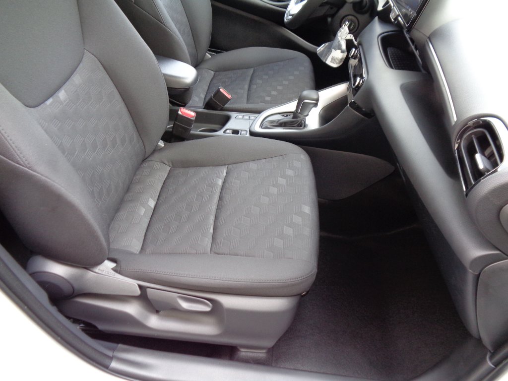 Mazda 2 Hybrid