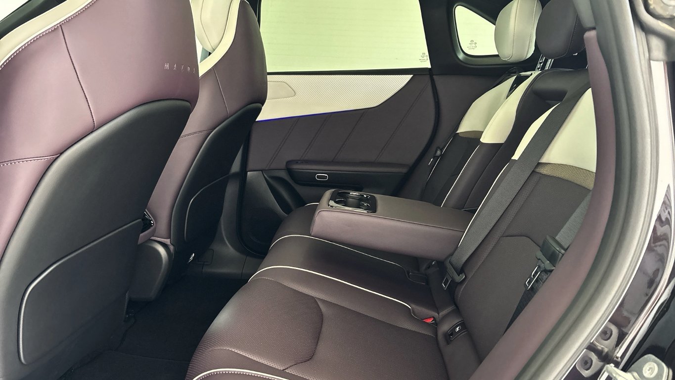 Mazda CX-6e
